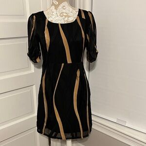 Size M Black Gold Striped Dress Gloria Sleeves Pockets Belt Silk